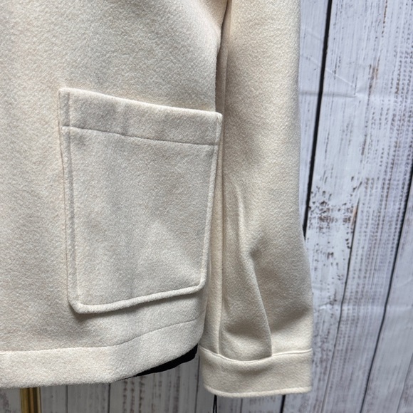 NWT Women's Cream Jacket - Picture 3 of 9